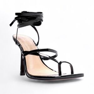 NWT SCHUTZ Krist Strappy Patent Leather Square Toe Sandal Wrap Stiletto 9
